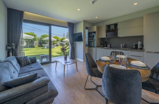 P2295 - One Bedroom Apartment, Sleeps 2