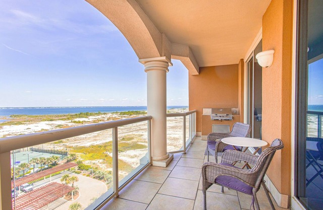 P3-1005 NEW Listing! 2B Island View Tower 3- Great for Families!