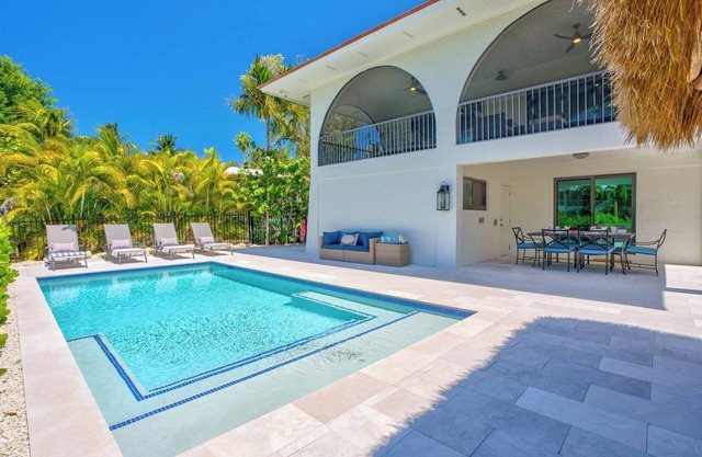 P91 - New Listing! Fabulous 3 bed, 3 bath Flamingo Island home with private...