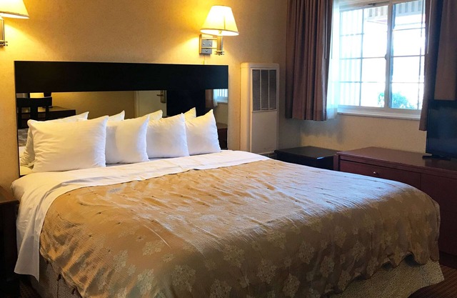 Pacific Heights Inn