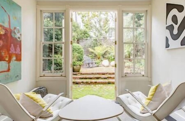 Pacific Heights Victorian Garden Schlafzimmer und eigenes Badezimmer