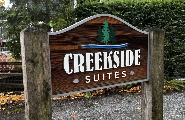 Pacific Shores-Creekside Retreat 1 bed/1 bath-Private Beach-Not Crowded!