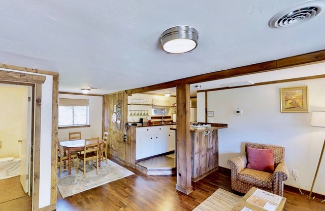 Pack Creek ~ Creekside East: 1 BR / 1 BA-Kabine in Moab, Schlafmöglichkeiten für 6