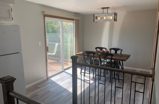 Packerland 2: Perfectly located Green Bay Home, Minutes from Lambeau and Airport