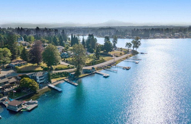 Paddle Boards | Private Dock | Sleeps 7