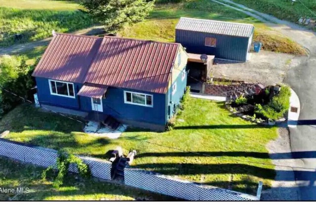 Page Cottage, Hiawatha ride, skiers paradise, bicyclists hub, scenic & hot tub!