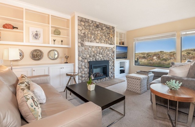 Pajaro Dunes Resort Gorgeous Fully Rennovated 2 Bedroom Beach Condo, Easy Access
