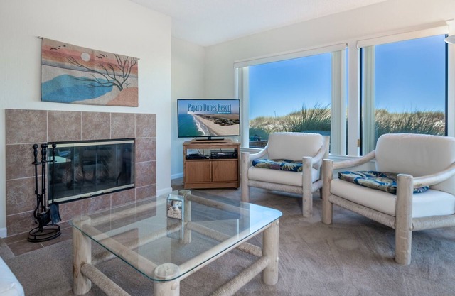 Pajaro Dunes Resort 2 Bedroom Cozy Beach Condo, Easy Access