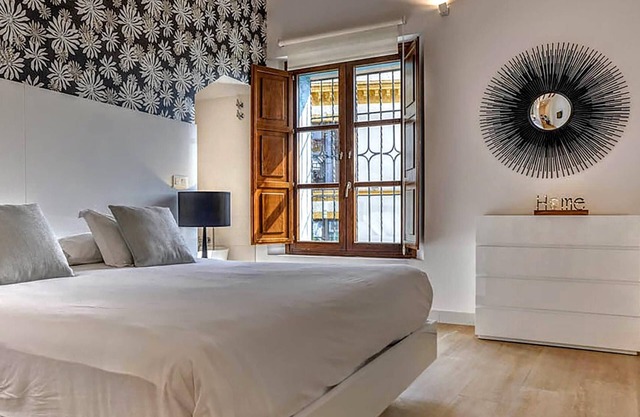 PALACIO BUENAVISTA LUXURY APARTMENTS 1.5