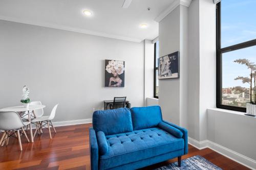 Palatial 1br W Rooftop Pool