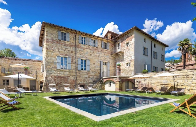 Palazzo Pozzo Bonelli 14, Emma Villas
