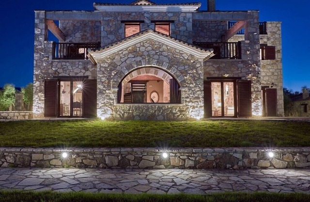 Luxurious 5BDR Villa, Private Pool & Stunning View