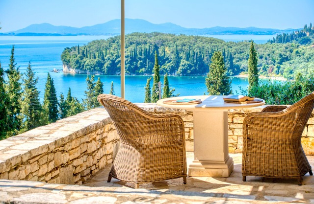 N-E Küste / Paleopetres Kalami Luxussuite KVI / 200m vom Strand / Meerblick / Pool
