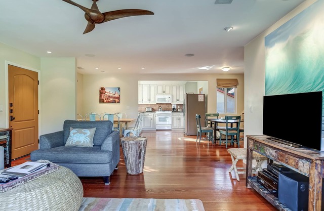 Palisades Beach House - Zu Fuß zum Strand, zum Einkaufen und zu Wanderwegen!