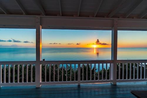 Palm Bluff cottage