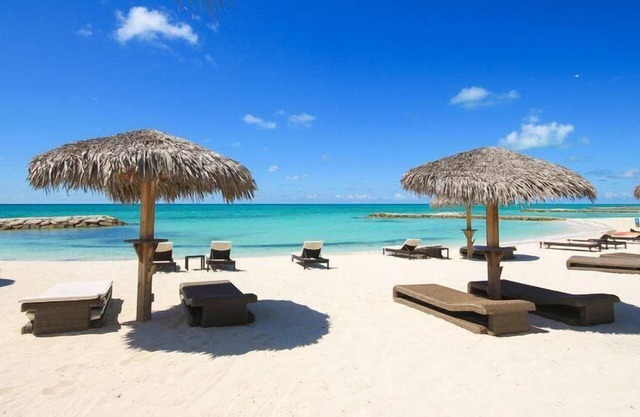 Palm Cay Beach Club & Marina