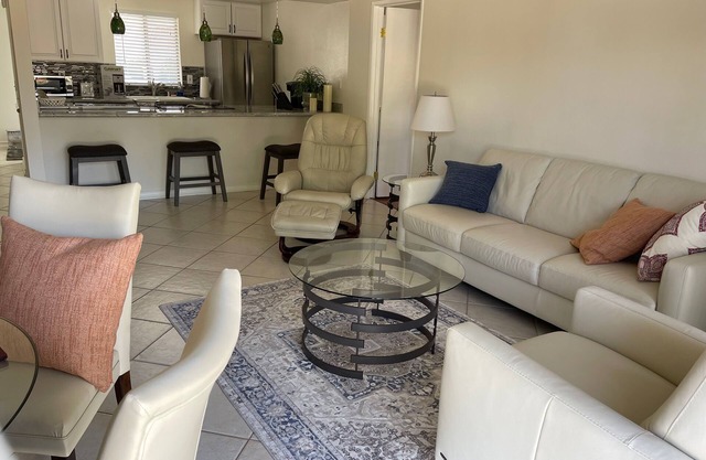 Palm Desert airy two bedroom-steps from the pool!-golf, tennis, pickle ball!!!