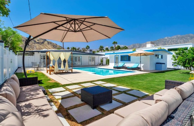 Palm Springs Mountainside Paradise