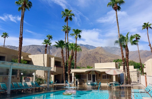 Palm Springs Condo mit zwei Schlafzimmern in der Nähe der Altstadt von Las Palmas