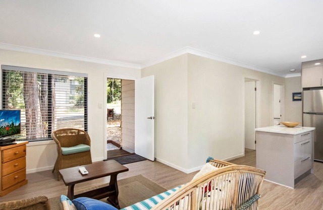 PALM TREE COTTAGE @ PEARL BEACH