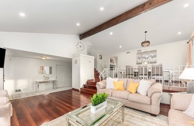 Palos Hills Rental - Sun Valley Dr