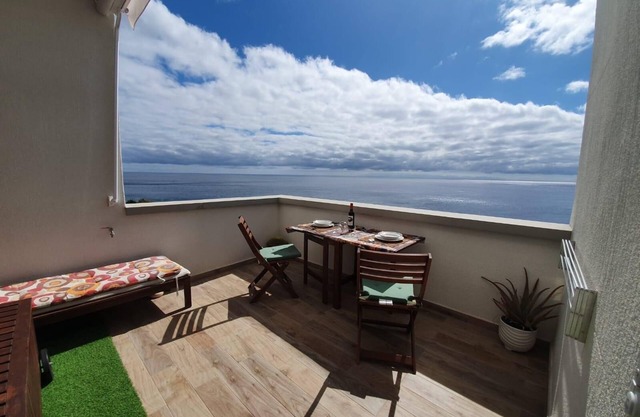 Pambnb - Seaview Escape with Elegant Charm