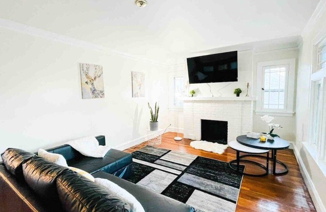 Panda Apartment in Lakewood