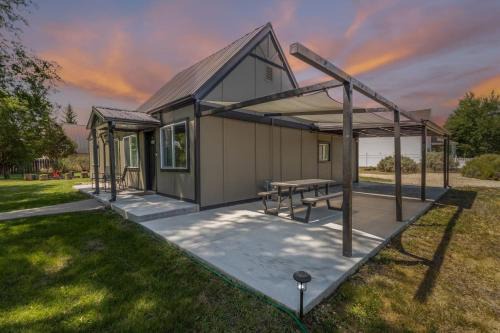 Panguitch Cottage by Jerny