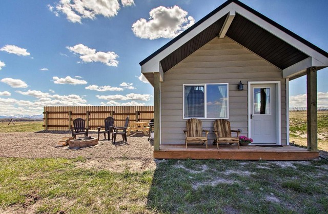 Pano Views! Custom Cabin on Rocky Mountain Front