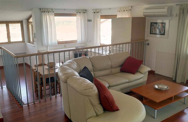 Panorama Apartment (Modern, 3km from the Sea)