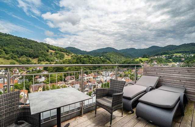 Panorama Naturzimmer 'Bauerngarten' mit Sauna, Infrarotkabine und Klimaanlage