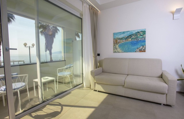 Panorama sea view apartment - 5 minutes from the beach
