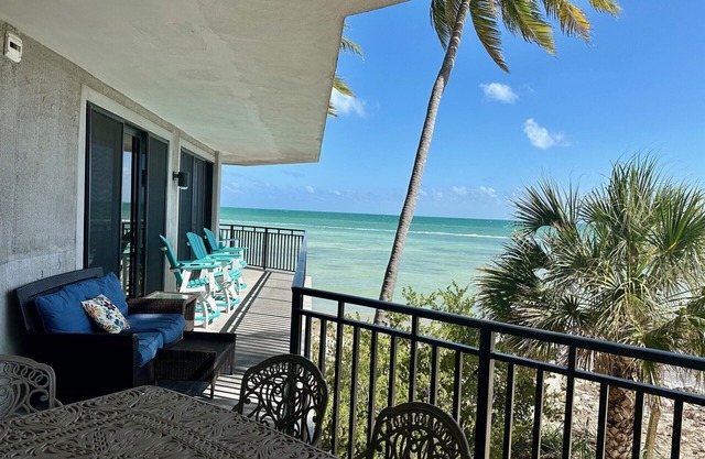 Panorama 3BR / 3BA Condo - Direkter Strand direkt am Meer