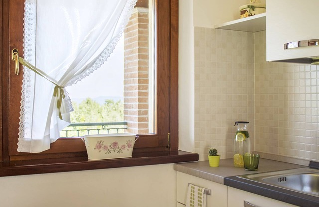 Panorama-Wohnung in Villa mit Garten