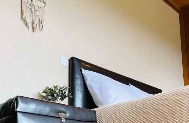 Panoramic beauty with cozy hideaway