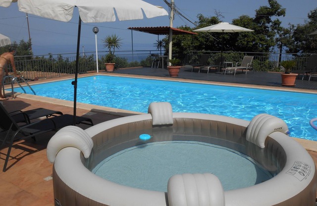 Panorama Casavacanza in Villa mit Schwimmbad 'SoleMare'