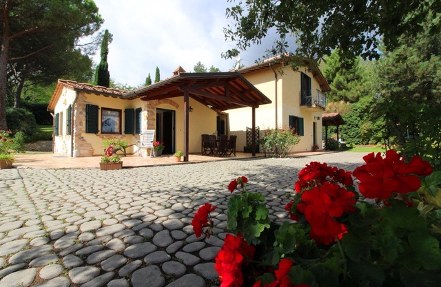 Panorama-Landhaus mit Pool, Jacuzzi, 8 km von Arezzo entfernt. Ein guter Ausgangspunkt, um die Toska