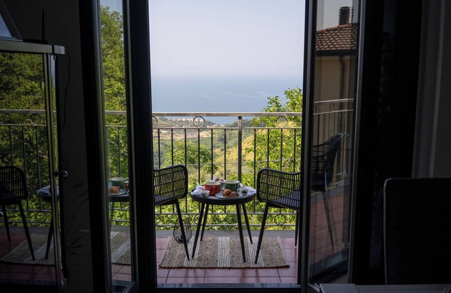 Panoramic house surrounded by nature just 4 km from the beaches of Diamante