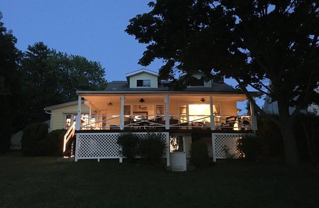 Panoramablick auf den Keuka-See und atemberaubende Sonnenuntergänge!