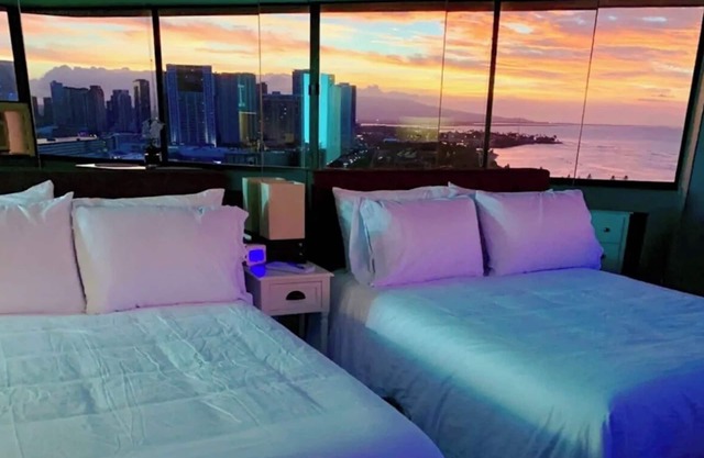 Panoramic Ocean-View/STEPS FROM BEACH/FreeParking/Best Location in Waikiki