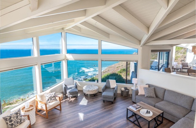 Panoramic Ocean Views - Private Beach - Dog Friendly - EV