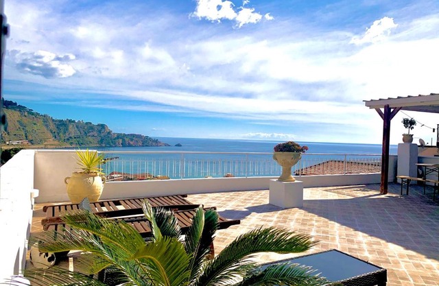 Panoramic Taormina Bay View