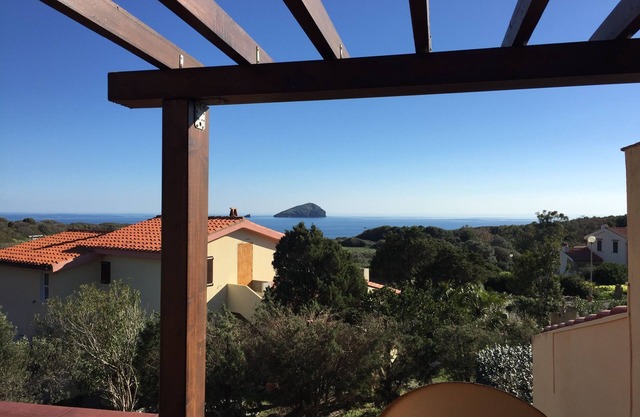 Panorama-Zweizimmerwohnung am Meer - Südsardinien