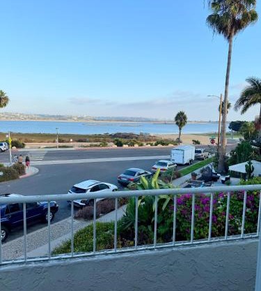 Panoramic View Bayfront Gem 3BR