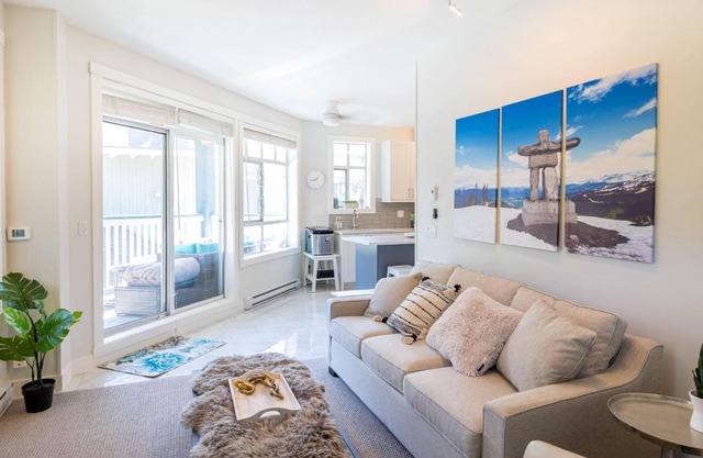 Panoramic Views from this gorgeous 2 Bed Property - Village Location