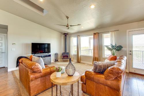 Panoramic Views Spacious Home in Cedar City!