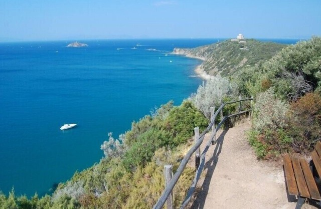 Panoramic villa by the sea - 8 beds. Air conditioning