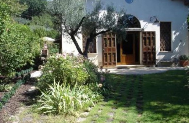 Panorama-Villa mit Pool, WiFi-Internet, großer Garten, 60 km von Rom