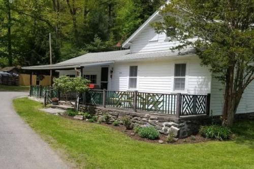 Panther Mountain Lodge