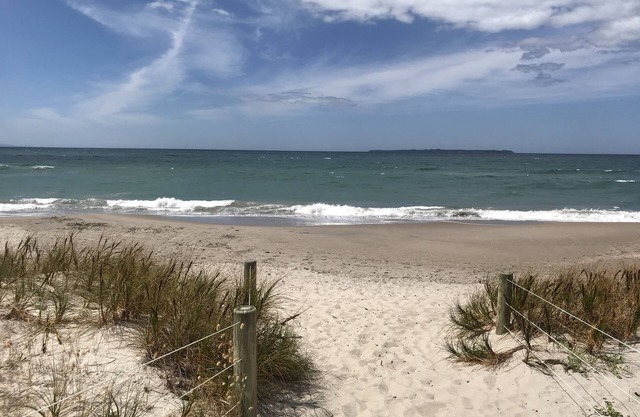 Papamoa Unit, Ocean Views.